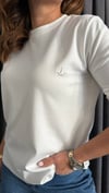 logo uzun kol beyaz tshirt