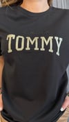 nakışlı baskılı siyah tshirt