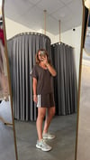 şerit model kahve şort takım