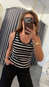 siyah çizgili atlet