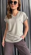 v yaka kuş bej tshirt