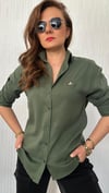 yeşil kuş logo gömlek