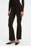 AYSHUR Kadın Esnek Kumaşlı Kemer Detaylı Geniş Paçalı Slim Fit Koyu Kahverengi Pantolon