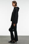 CAMELLIA Kadın Önü Nakışlı Etek Ucu Yırtmaçlı Kapüşonlu Comfort Fit Siyah Sweatshirt