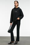CAMELLIA Kadın Önü Nakışlı Etek Ucu Yırtmaçlı Kapüşonlu Comfort Fit Siyah Sweatshirt