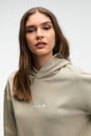 CAMELLIA Kadın Önü Nakışlı Etek Ucu Yırtmaçlı Kapüşonlu Comfort Fit Taş Rengi Sweatshirt