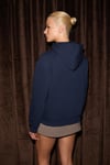 LIORAEN Kadın Baskılı Relaxed Kanguru Cepli Kapüşonlu Lacivert Sweatshirt