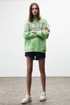 Ramona Kadın Oversize Yumuşacık İçi Polarlı Organik Pamuklu Baskılı Yuvarlak Yakalı Yeşil Sweatshirt