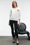 VISTARA Kadın Nakış Detaylı Yuvarlak Yaka Regular Fit Beyaz Sweatshirt