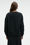 VISTARA Kadın Nakış Detaylı Yuvarlak Yaka Regular Fit Siyah Sweatshirt