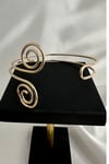 Altın Rengi Spiral Kıvrımlı Ayarlanabilir Kol Aksesuarı(Çapı:9cm)