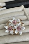 Altın Sarısı Pembe Taşlı Yonca Çiçek Broş (4cm)