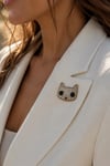 Altın Sarısı Taş Detay Kedi Broş (3cm)