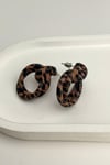 Leopar Desenli İç İçe Geçme Halka Küpe (2cm)