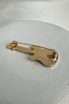 Mineli Baget Taş Detay Gitar Broş (5cm)
