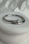 Parlak Metal Çivi Bileklik (İç Çapı:6cm)