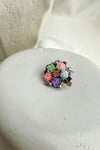 Pastel Renkli Gül Figürlü Renkli Taş Detaylı Gümüş Renk Broş (2cm)