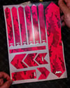 BCY35 Reflektif Cizilmeye Karsi Dayanikli Koruyucu Sticker Seti Petek Kamuflaj Desen Kirmizi Siyah