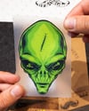 MSL142 Merhaba Dunyali Yazili Alien Etiketi