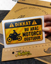 WRN47 Bu Arac Motorcu Dostudur Etiketi - Turuncu