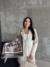 şal aksesuarlı ceket takım taş