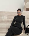 Siyah Parmak Geçirmeli Body Suit