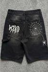 Siyah Taşlamalı Beyaz MZKD Spider Y2K Baggy Unisex Şort