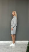 Gri Boyun Detaylı Sweatshirt Ve Yandan Fermuar Detaylı Etek Takım