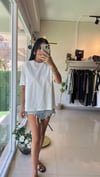 240038 KOLU TAŞLI TİŞÖRT BEYAZ
