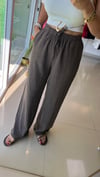 25015 ÖRME KUMAŞ DÖKÜMLÜ PANTOLON KAHVE