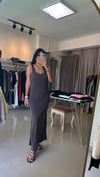 333 YANLARI YIRTMAÇLI MODAL ELBİSE KAHVE