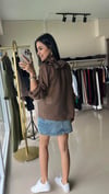 36234 ORJİNAL MODEL ÖNÜ FIRFIRLI VOLANLI GÖMLEK KAHVE