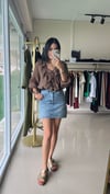 36234 ORJİNAL MODEL ÖNÜ FIRFIRLI VOLANLI GÖMLEK KAHVE