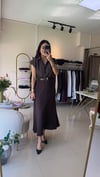 37263 Kahve Çizgi Desenli Kemerli Elbise