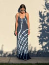 90155 BATİK DESEN ASKILI ELBİSE