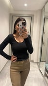 KAŞKORSE KUMAŞ U YAKA BLUZ SİYAH