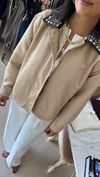 Orijinal Model Yakası Deri ve Taş İşlemeli Premium Camel Ceket C1554