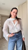 Fular Detaylı Transparan Bluz
