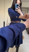 KEMER DETALI MİDİ TRENÇ ELBİSE 
