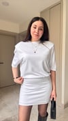 VATKA DETAYLI KISA ELBİSE BAYAZ