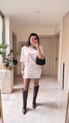 VATKA DETAYLI KISA ELBİSE BAYAZ