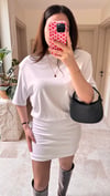 VATKA DETAYLI KISA ELBİSE BAYAZ