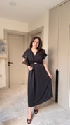 Vatkalı Akseseuar Detaylı Elbise 