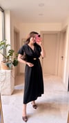 Vatkalı Akseseuar Detaylı Elbise 