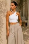 Kadın Beyaz Çapraz Halter Yaka Damla Detaylı Fitilli Crop Top