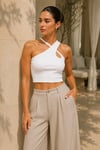 Kadın Beyaz Çapraz Halter Yaka Damla Detaylı Fitilli Crop Top