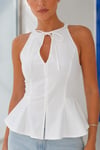 Kadın Beyaz Halter Yaka Bağlama Detaylı Kolsuz Peplum Bluz