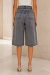 Kadın Gri Yıkamalı Yüksek Bel Wide Leg Uzun Denim Bermuda Şort