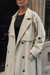 Kadın Oversize Kemerli Uzun Trençkot - Taş