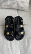 CHNL SANDAL BEJ (HEMEN TESLİM)